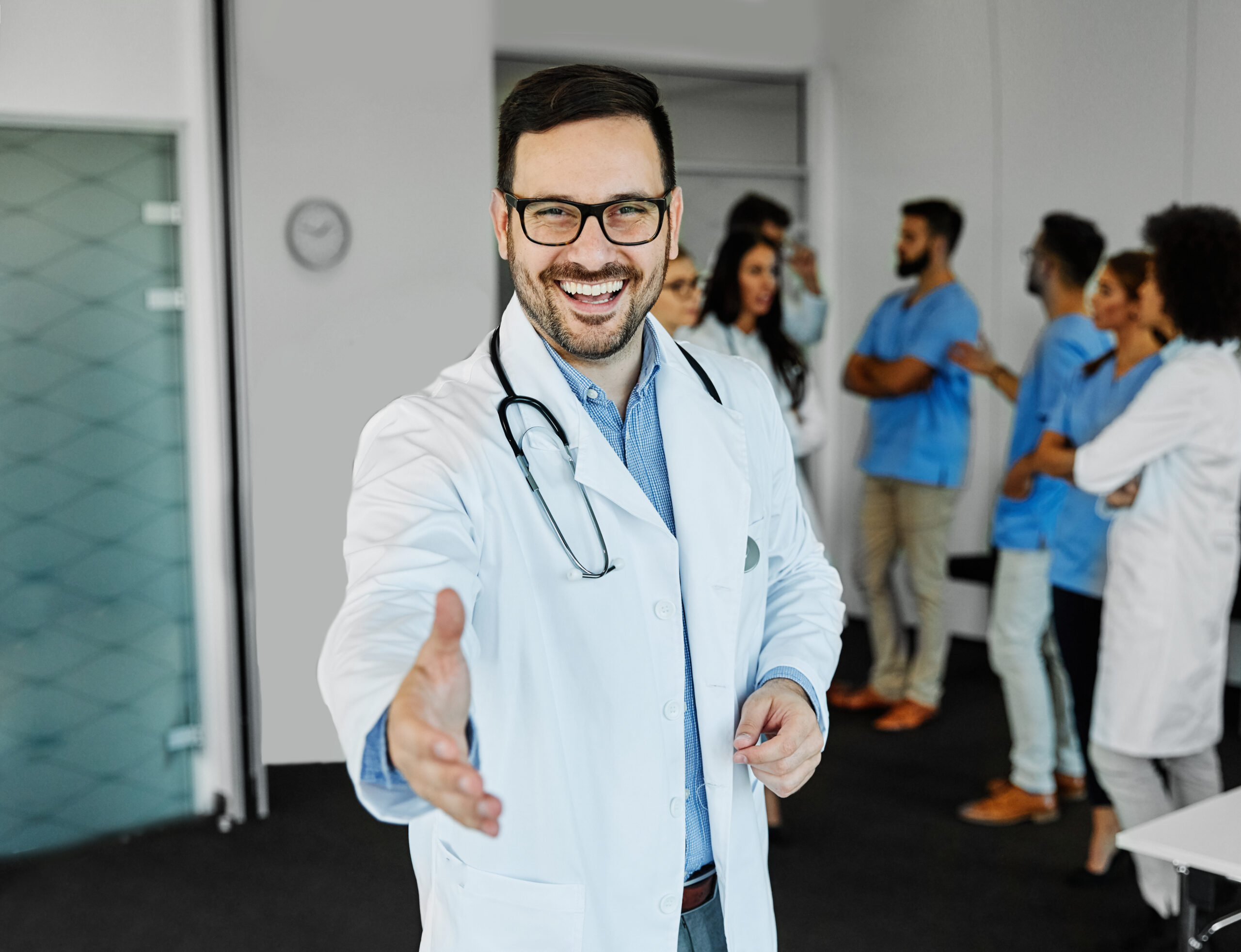 Médico de 40 años especializándose en Chile